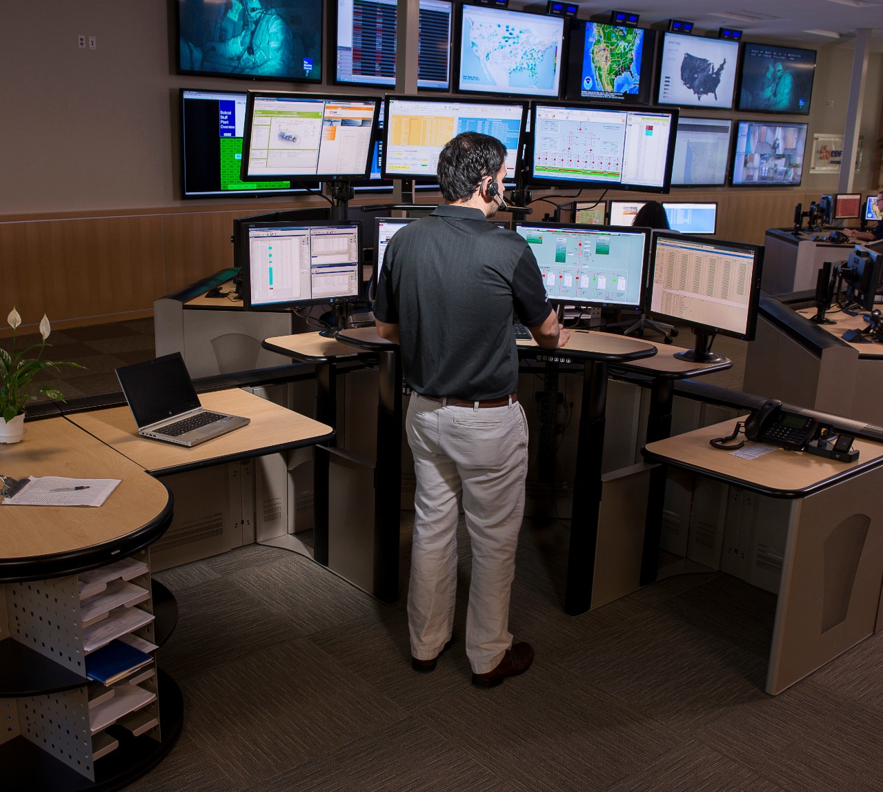 911 command console in a process control environment