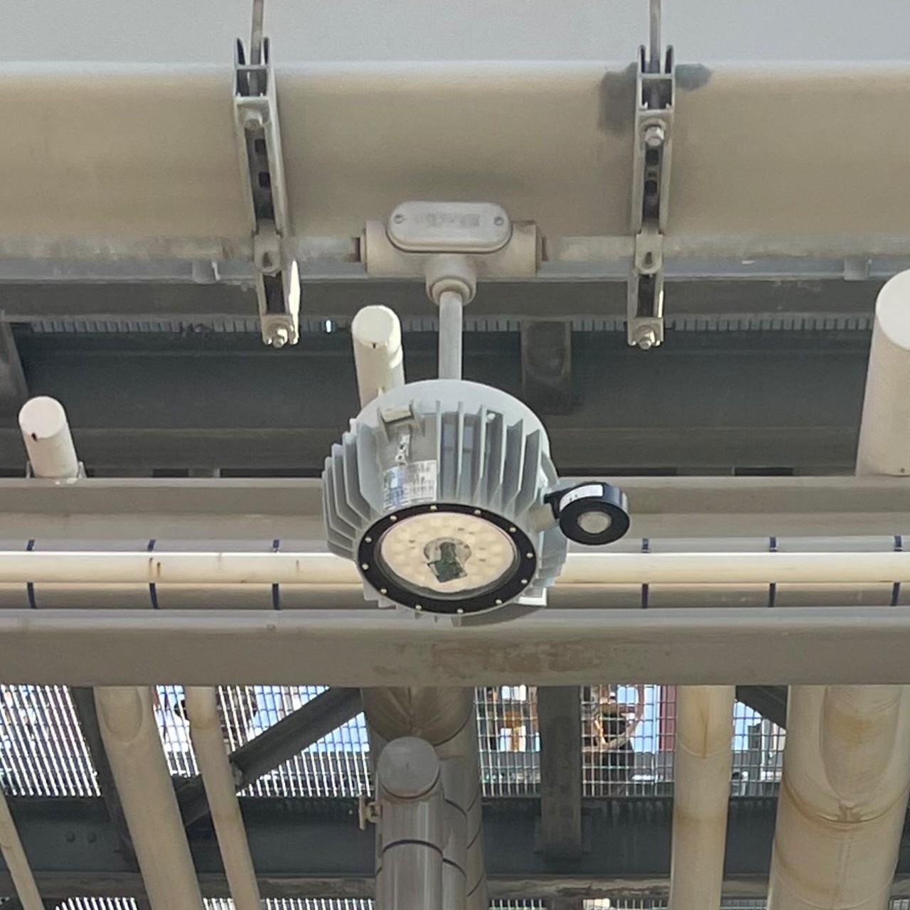 Champ VMVL LED intelligent light fixture refinery installation