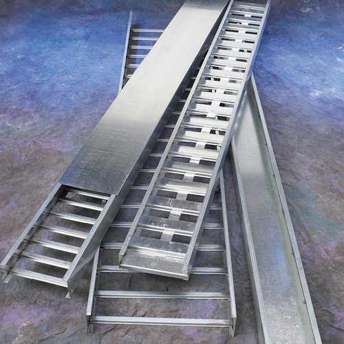 Metallic cable tray montage