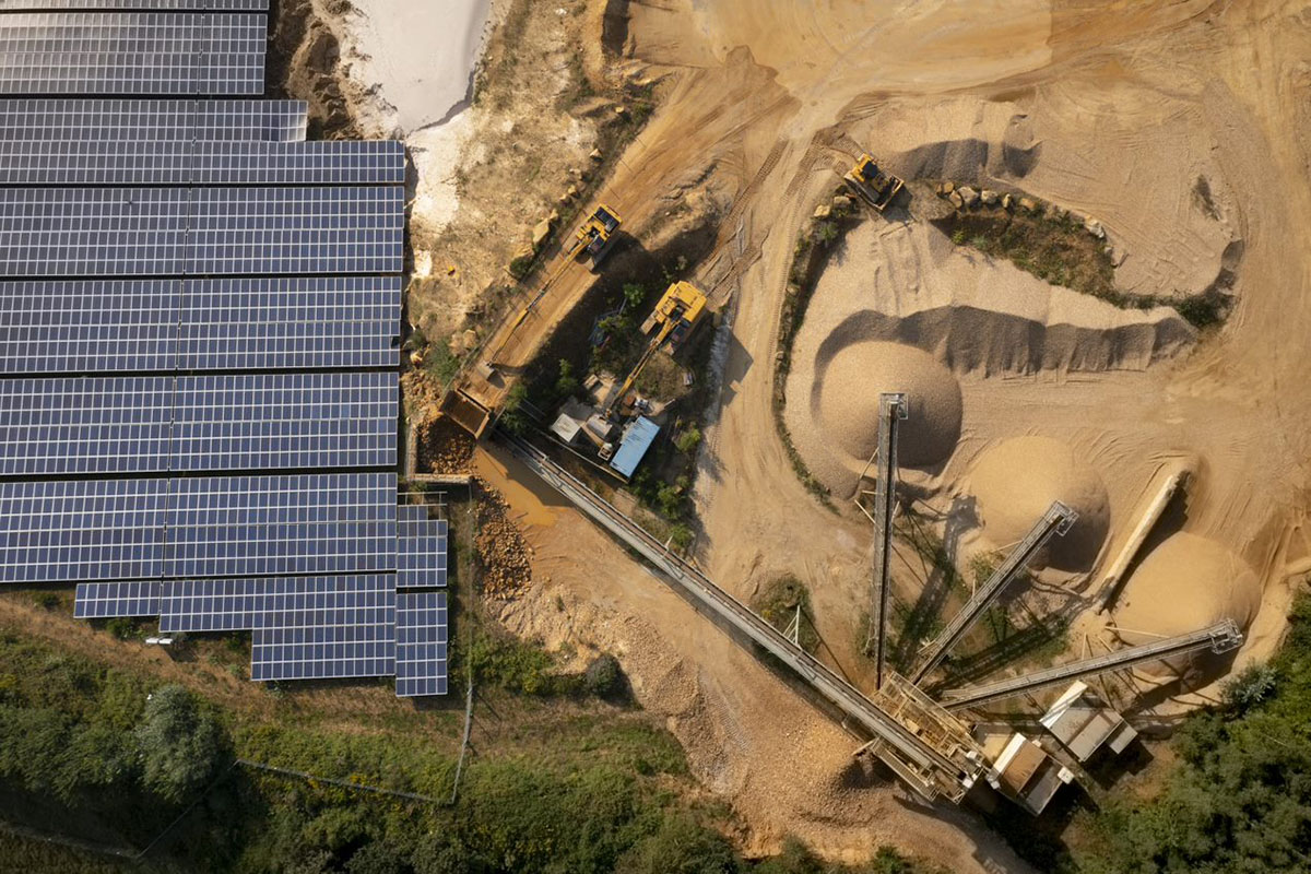 aerial-solar-panels-sandmine-getty-1345281470